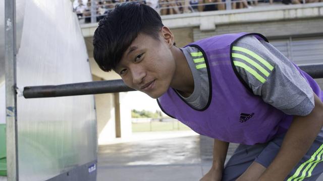 男男3p视频